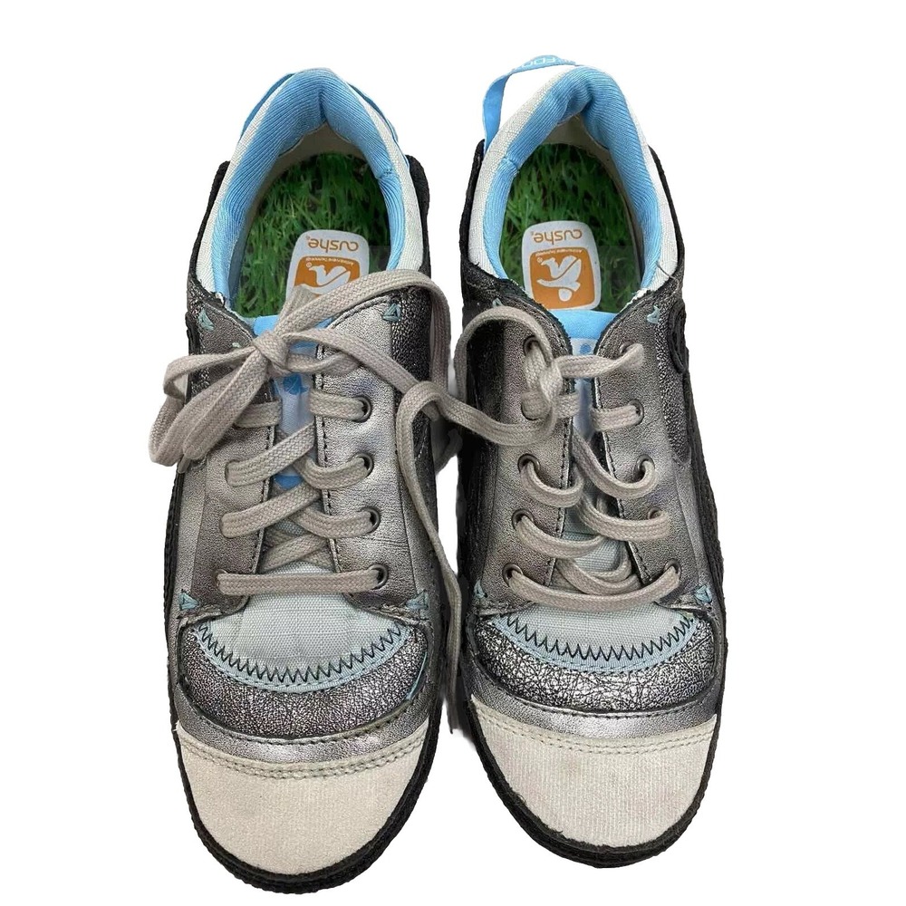 Cushe Women's Boutique Leather Walking Casual Sneakers Metallic/Lt. Blue/Gray 7